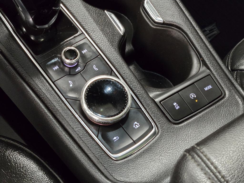2022 Cadillac XT4 Premium Luxury photo