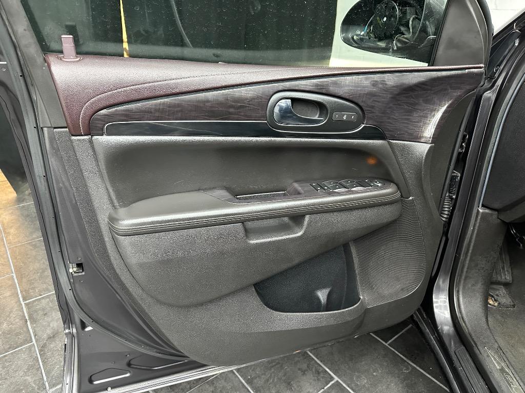 2016 Buick Enclave - $9,995