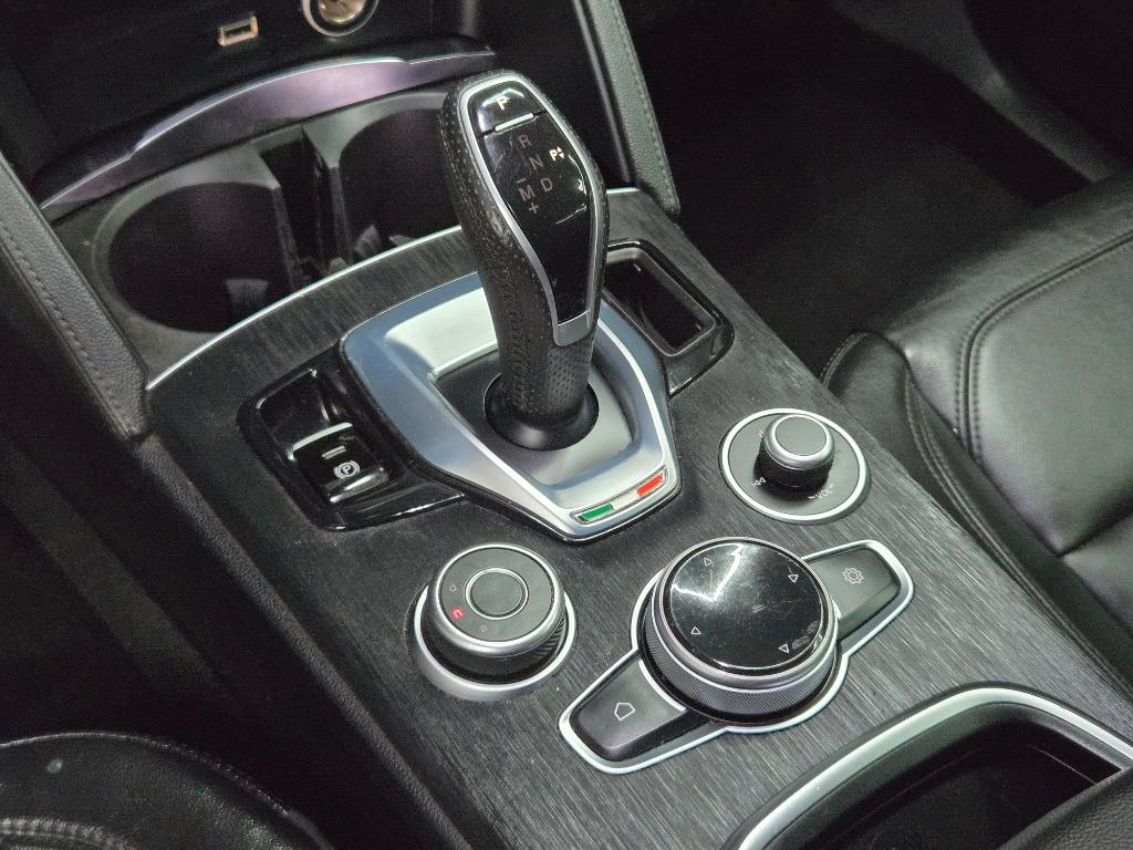 2020 Alfa Romeo Stelvio - $15,095