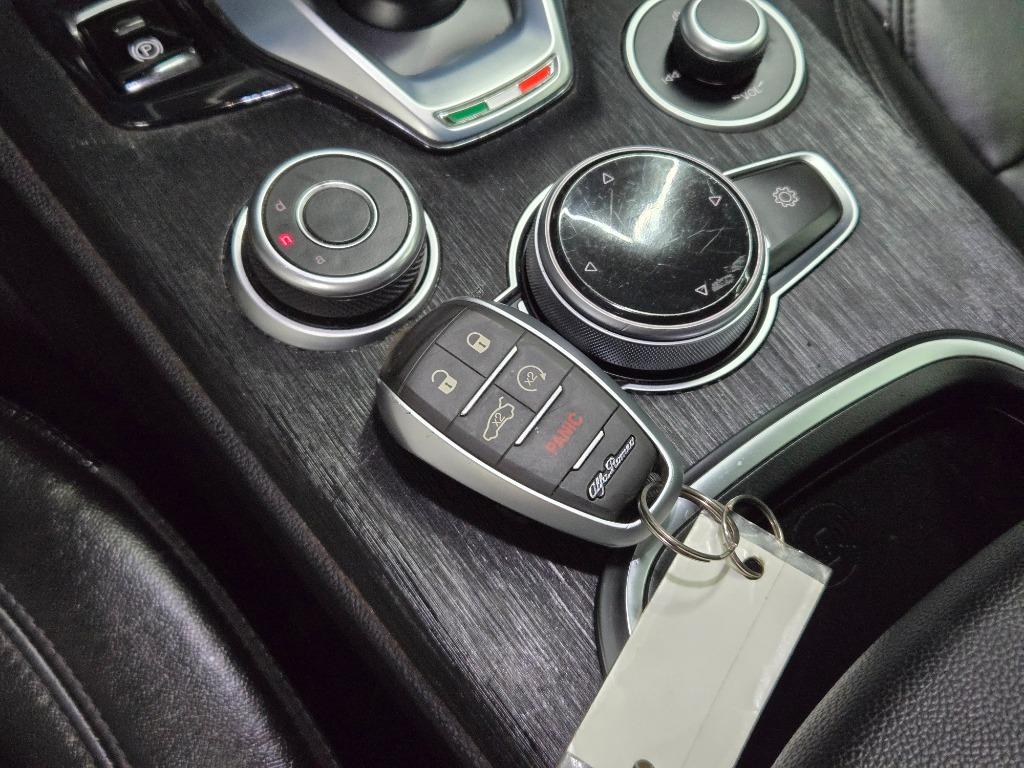 2020 Alfa Romeo Stelvio - $15,095