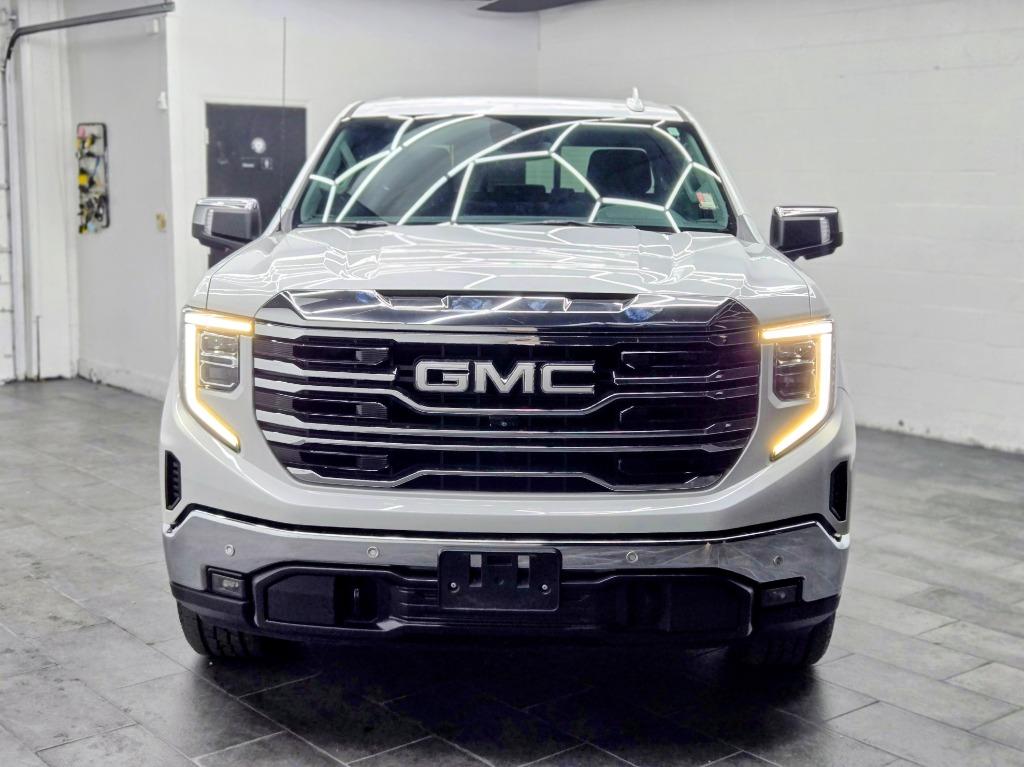 2022 GMC Sierra 1500 - $42,995