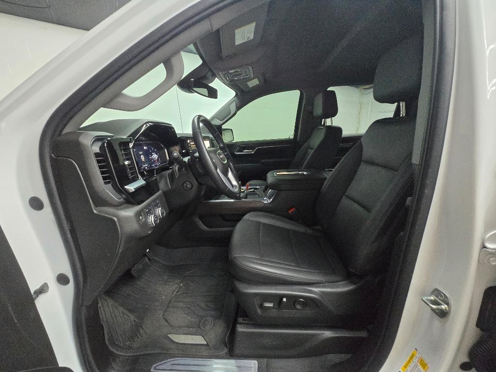 2022 GMC Sierra 1500 - $42,995