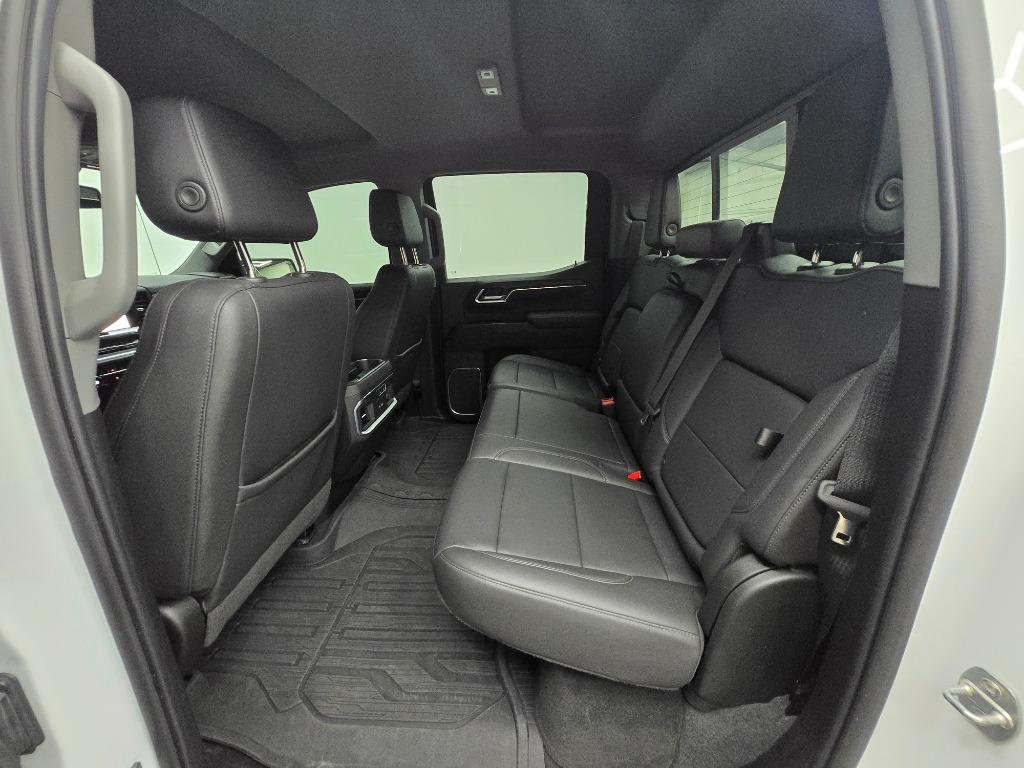 2022 GMC Sierra 1500 - $42,995