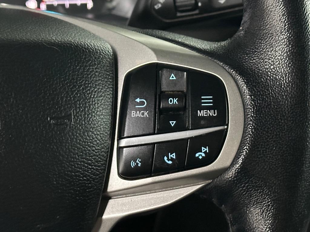 2022 Ford Explorer - $31,995