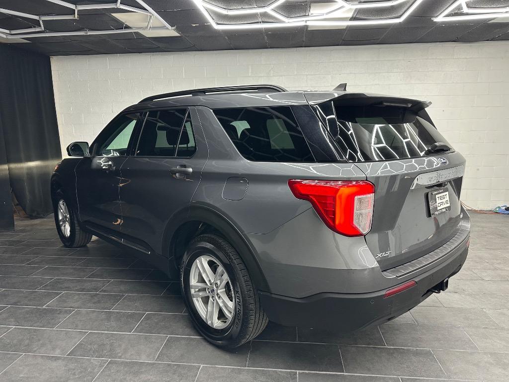 2022 Ford Explorer - $31,995