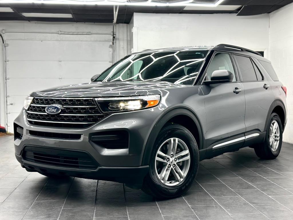 2022 Ford Explorer - $31,995