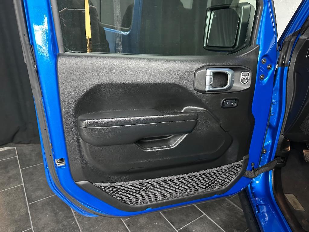 2022 Jeep Wrangler - $39,995