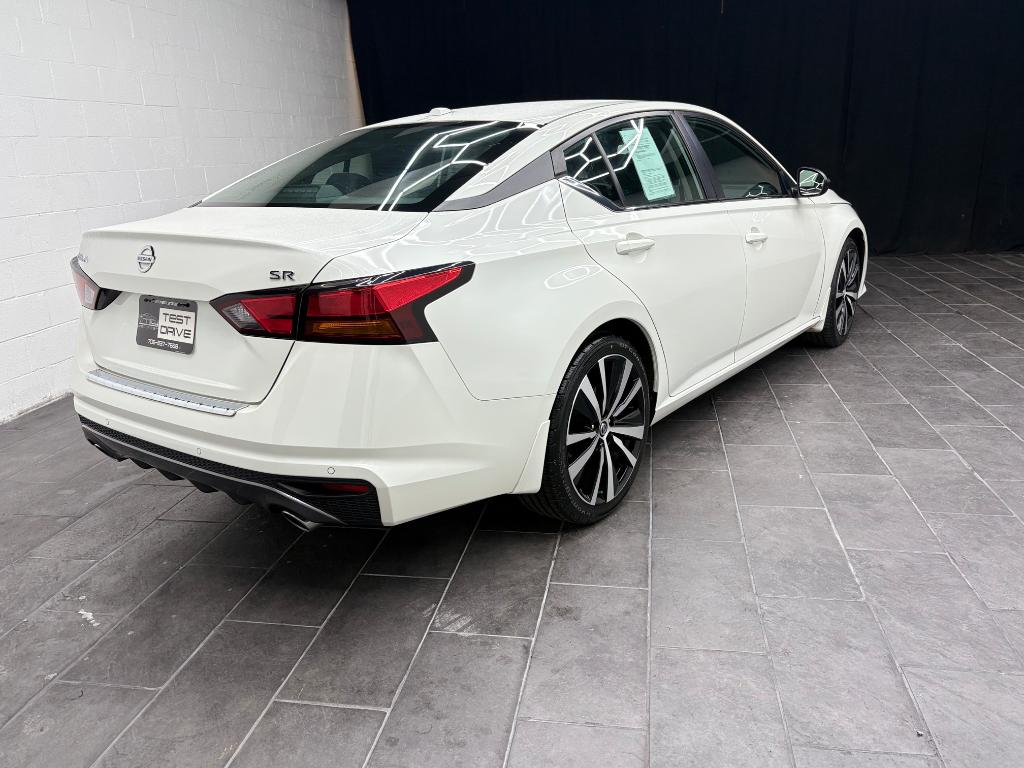 2021 Nissan Altima - $15,995