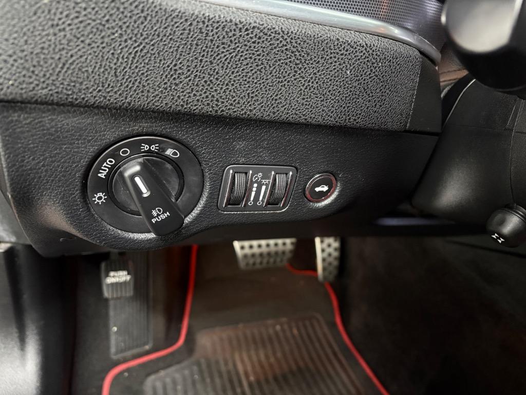 2018 Dodge Charger - $23,995