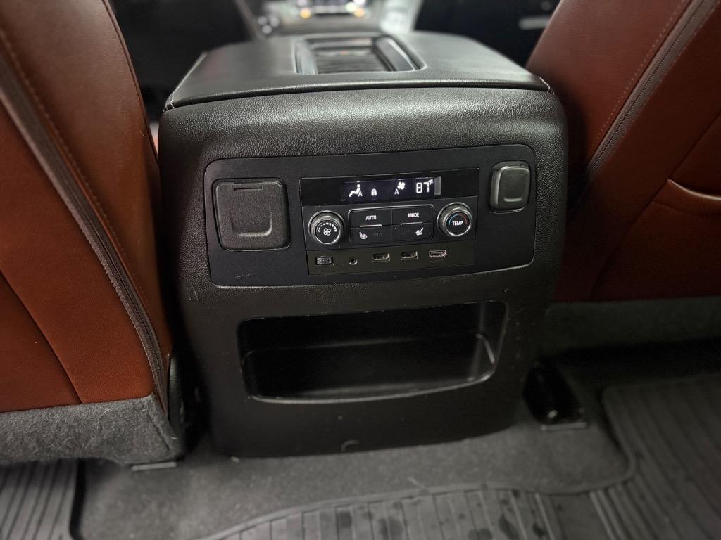 2019 Chevrolet Suburban - $25,995