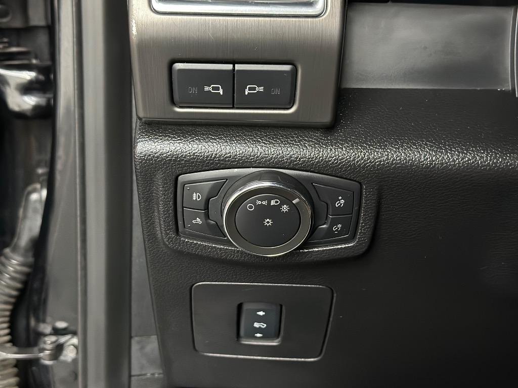 2016 Ford F-150 - $17,995