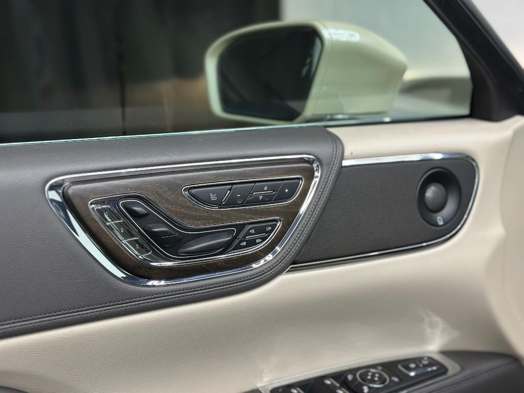 2018 Lincoln Continental - $20,995