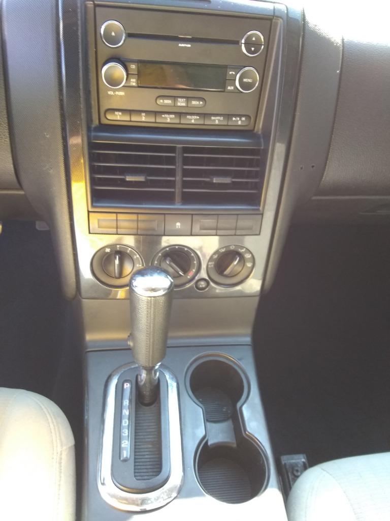 2008 Ford Explorer XLT photo