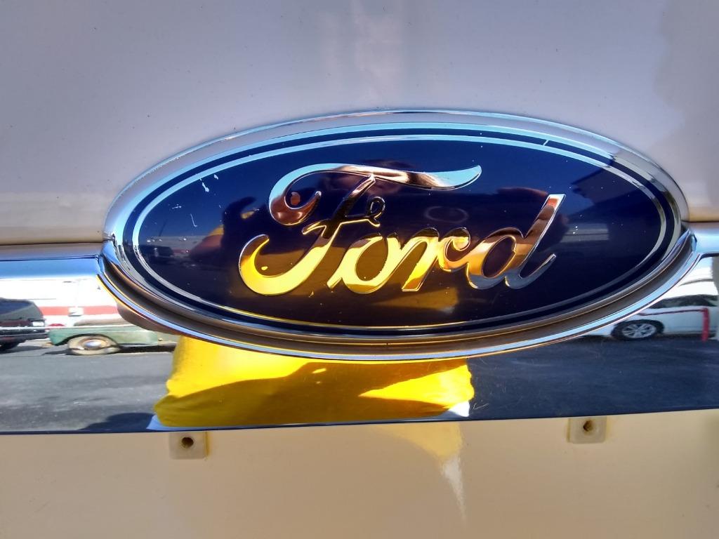 2008 Ford Explorer XLT photo