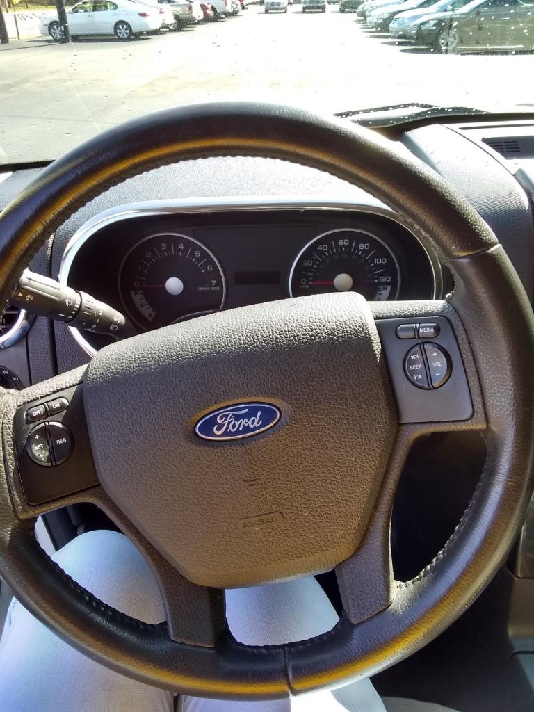 2008 Ford Explorer XLT photo
