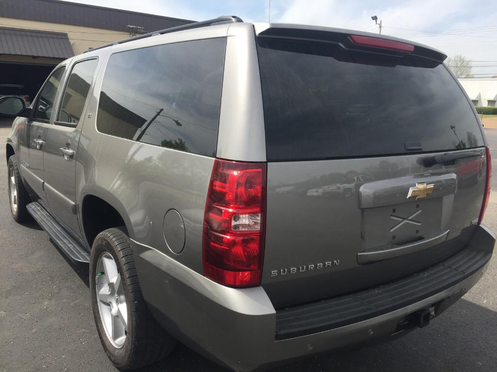 2008 Chevrolet Suburban LS 1500 photo