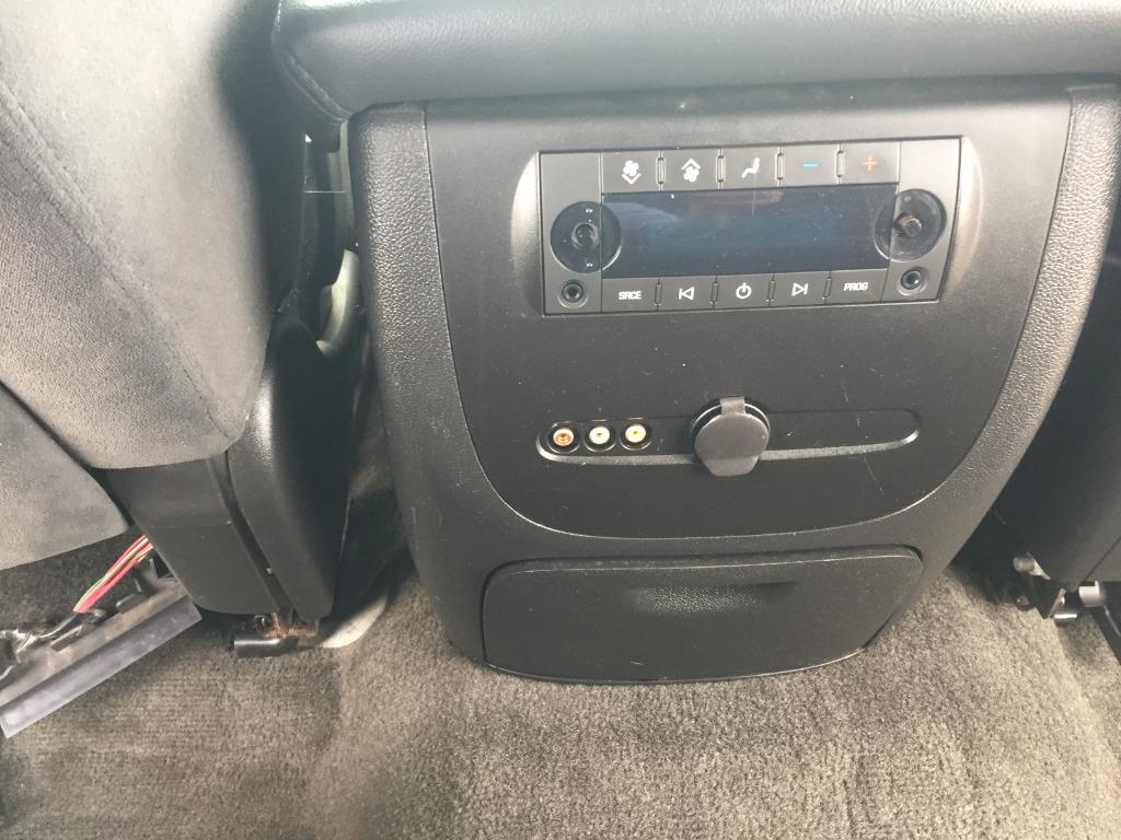 2008 Chevrolet Suburban LS 1500 photo