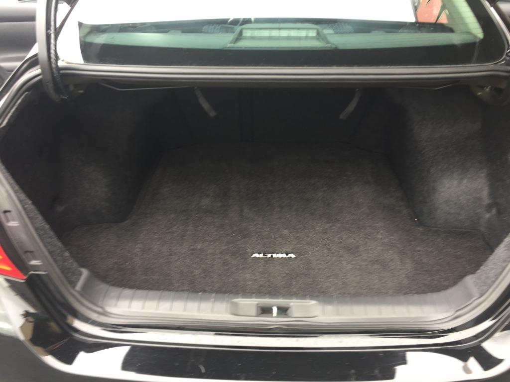 2017 Nissan Altima SV photo