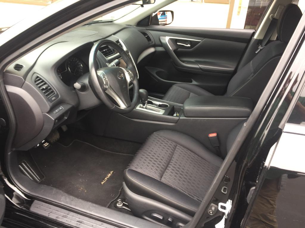 2017 Nissan Altima SV photo