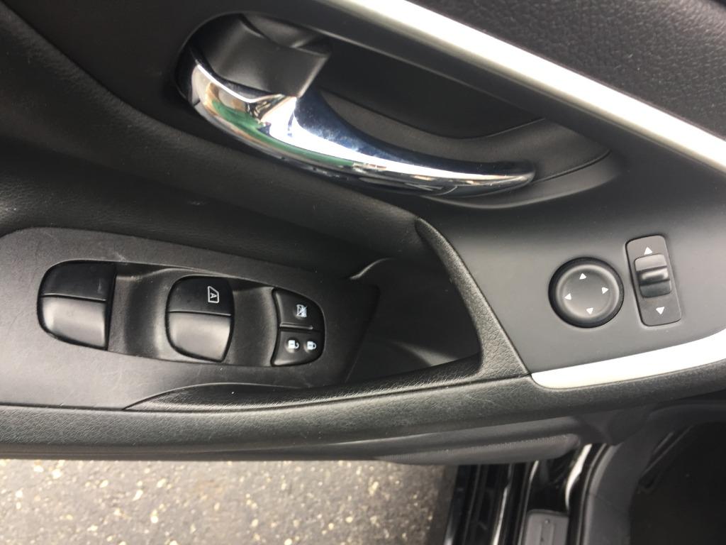 2017 Nissan Altima SV photo