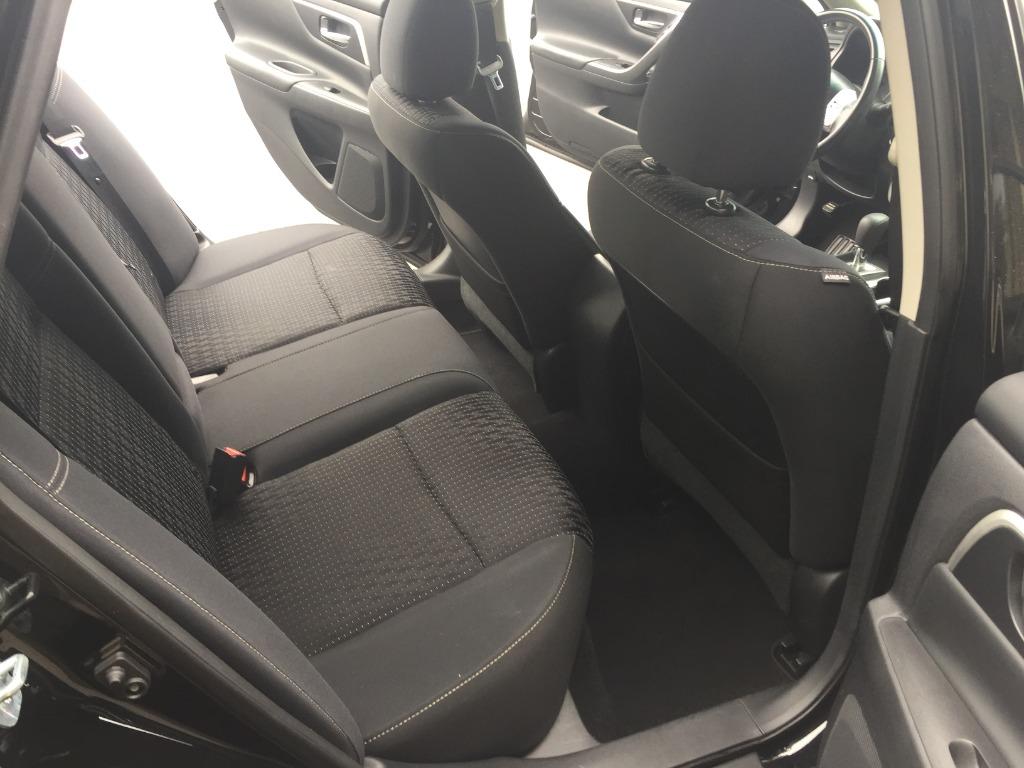 2017 Nissan Altima SV photo