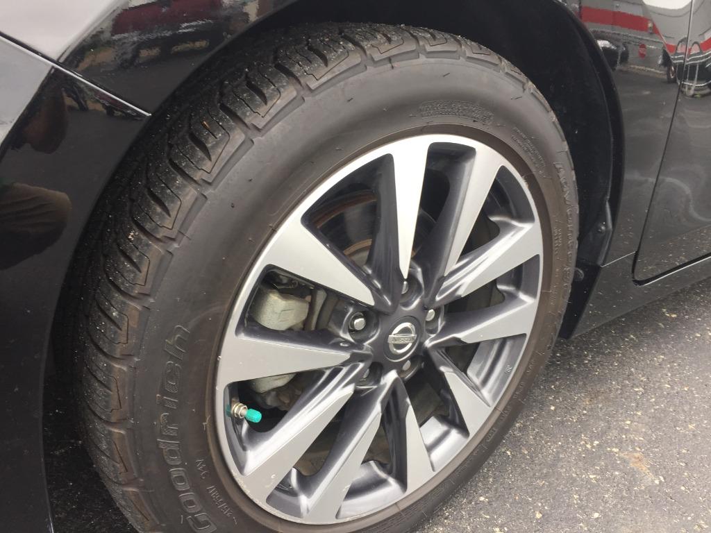 2017 Nissan Altima SV photo