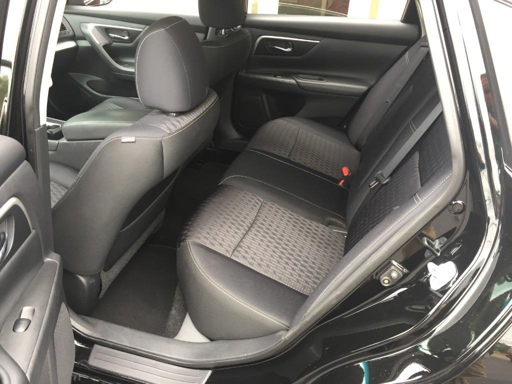 2017 Nissan Altima SV photo