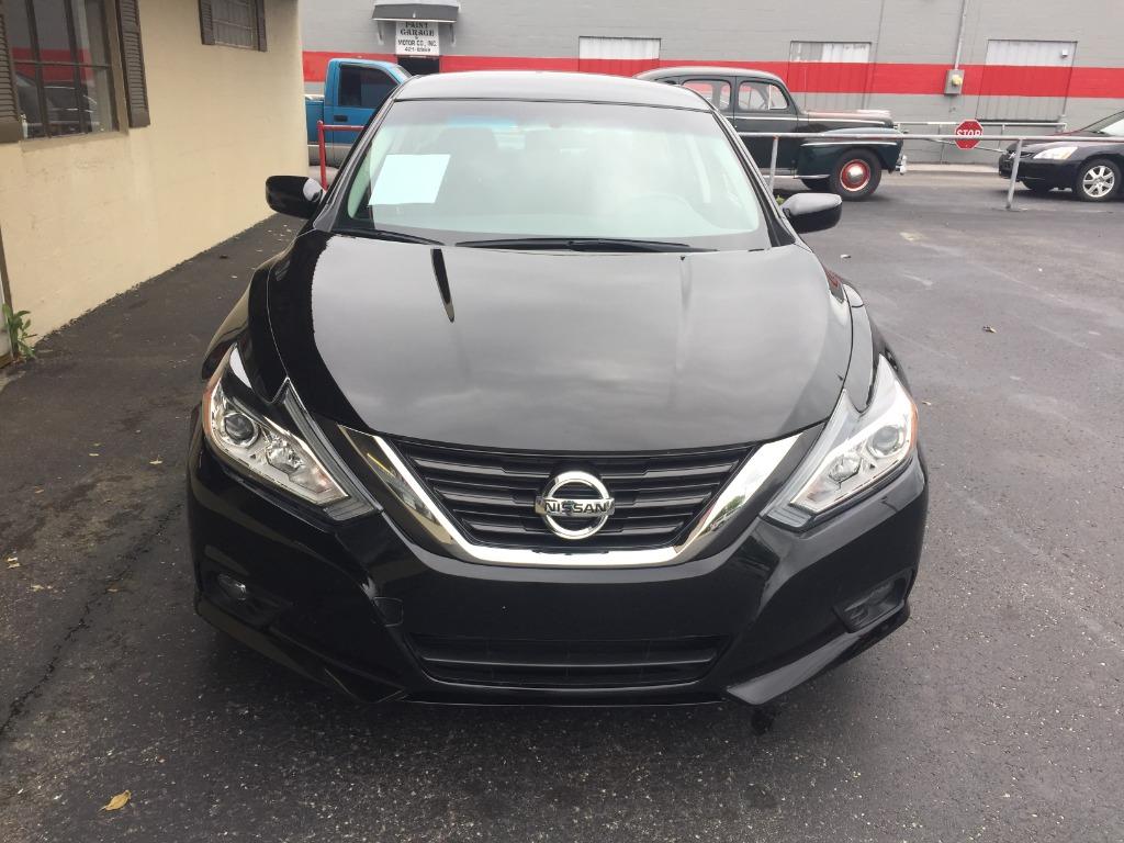 2017 Nissan Altima SV photo