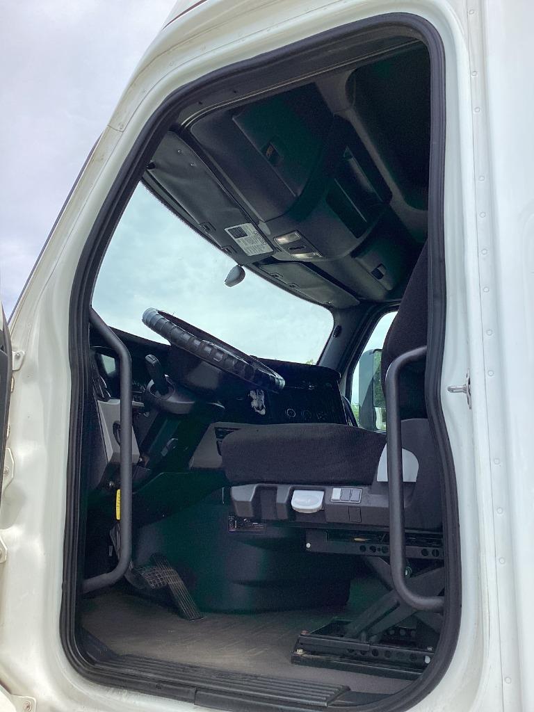 2020 Freightliner Cascadia