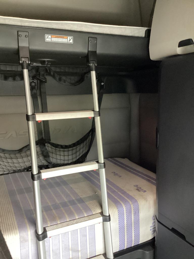 2018 Freightliner Cascadia - $29,000