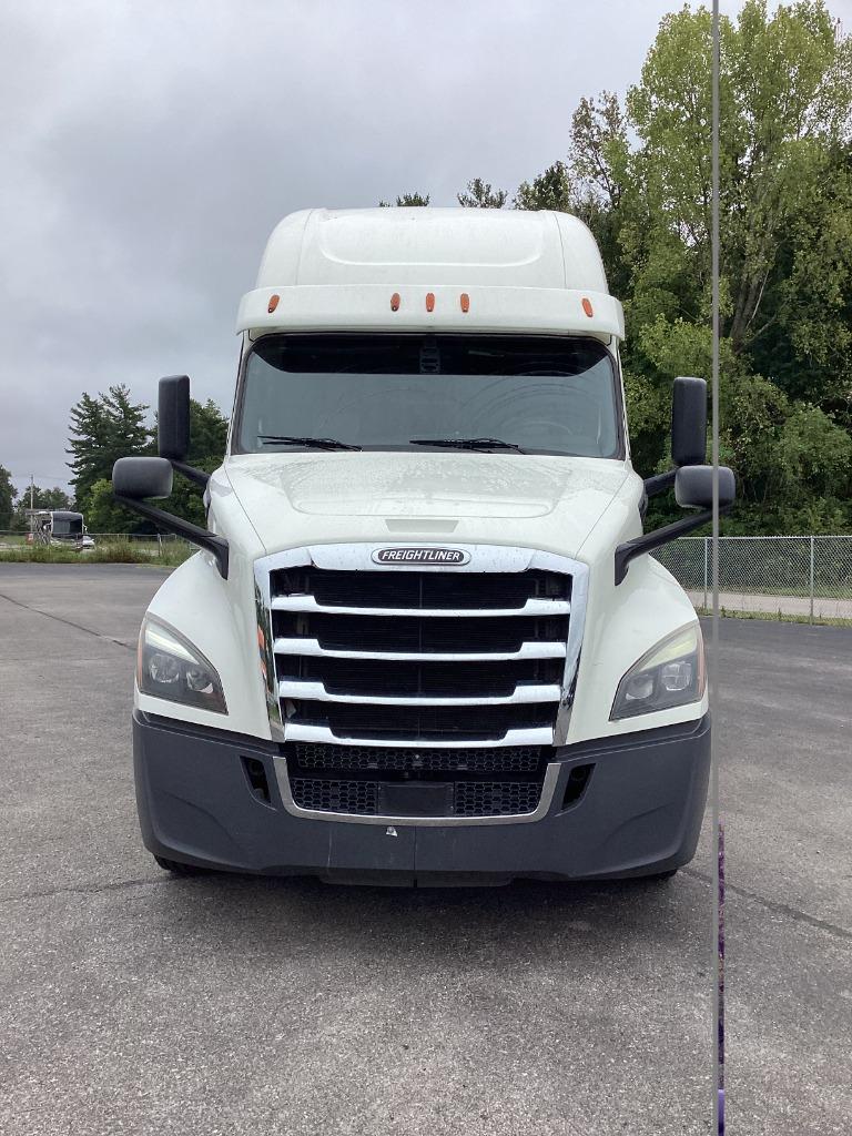 2018 Freightliner Cascadia - $29,000