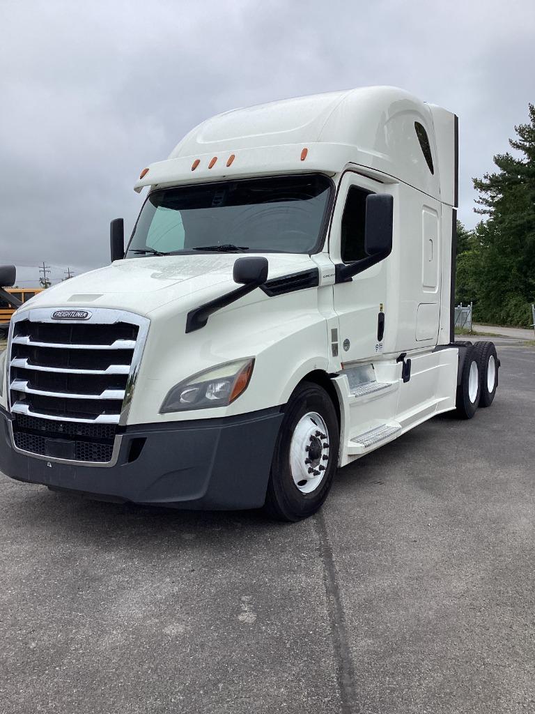 2018 Freightliner Cascadia - $29,000