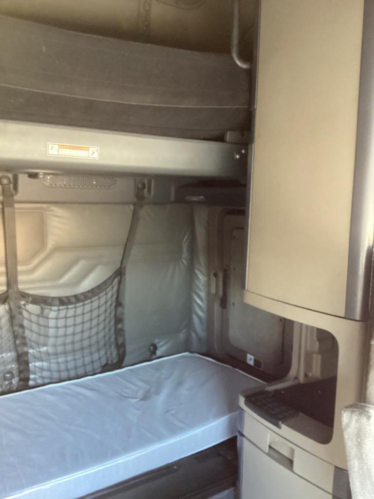 2016 Freightliner Cascadia - $23,000