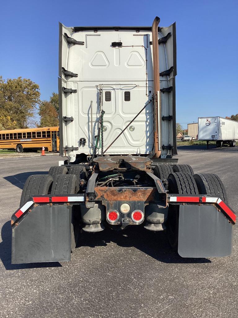 2016 Freightliner Cascadia - $23,000