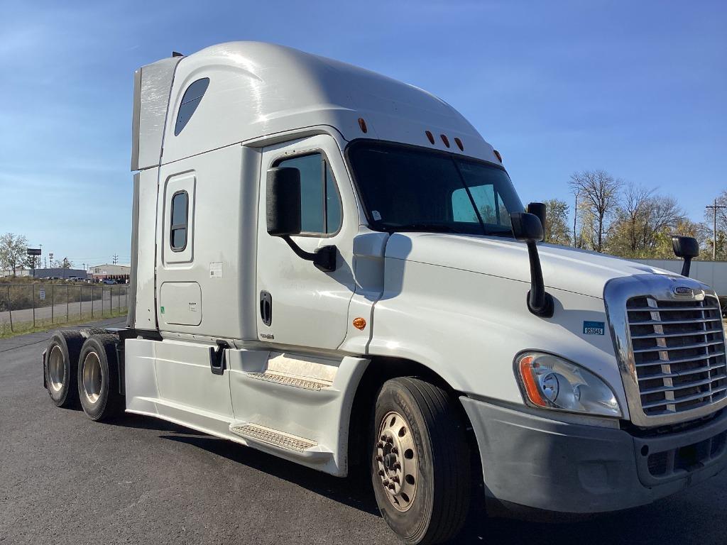 2016 Freightliner Cascadia - $23,000