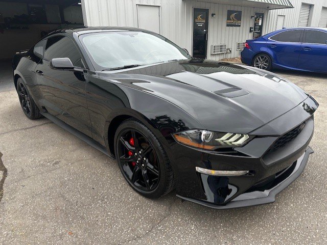 2020 Ford Mustang Eco photo