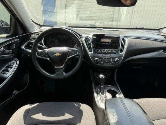 2019 Chevrolet Malibu - $15,400