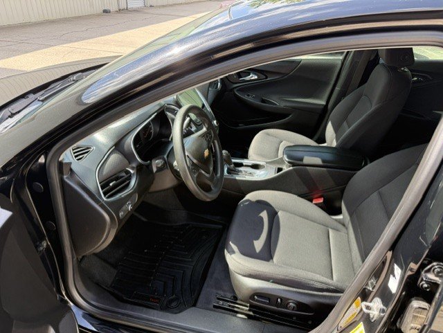 2019 Chevrolet Malibu - $15,400