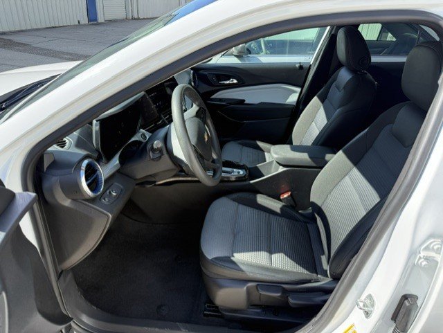 2025 Chevrolet Trax - $20,400