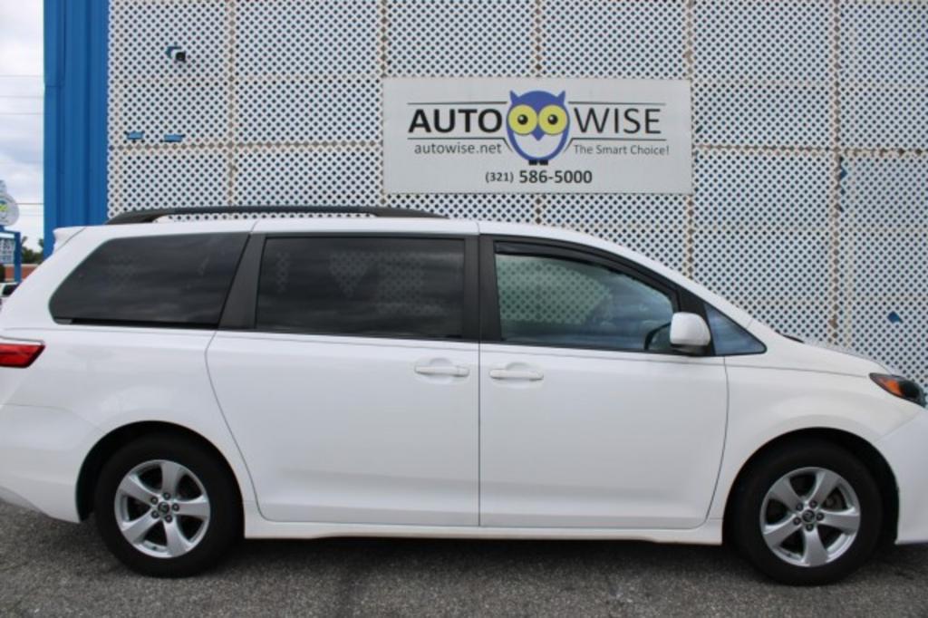 2019 Toyota Sienna - $25,988