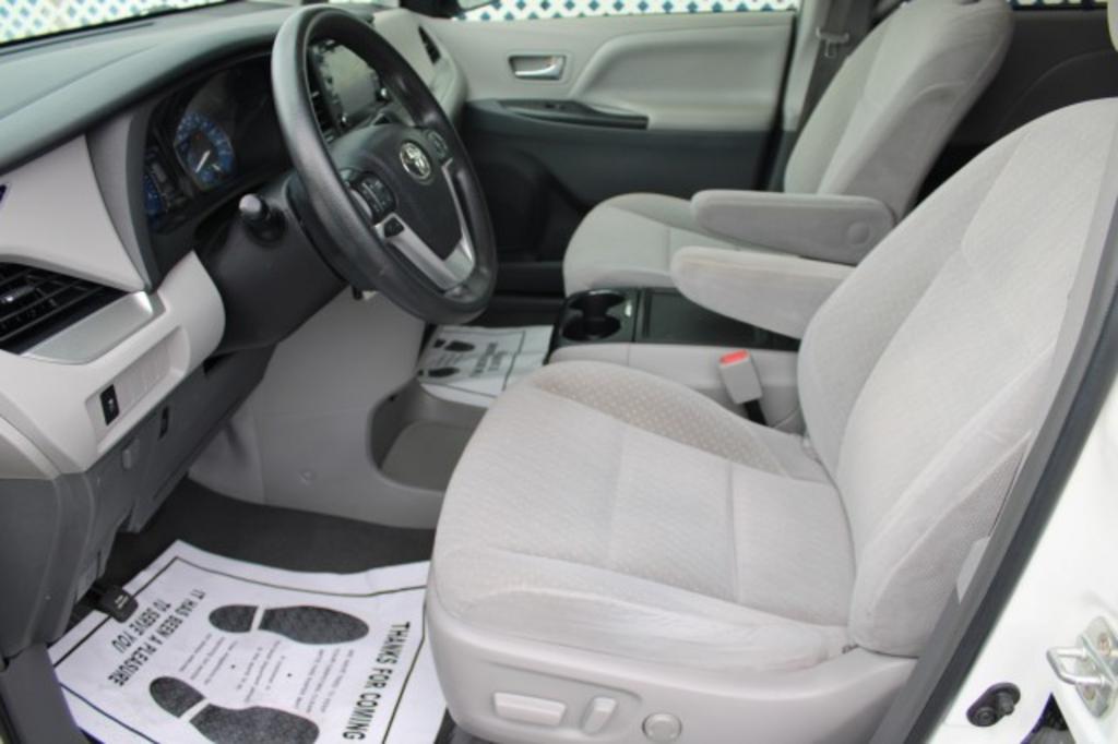 2019 Toyota Sienna - $25,988