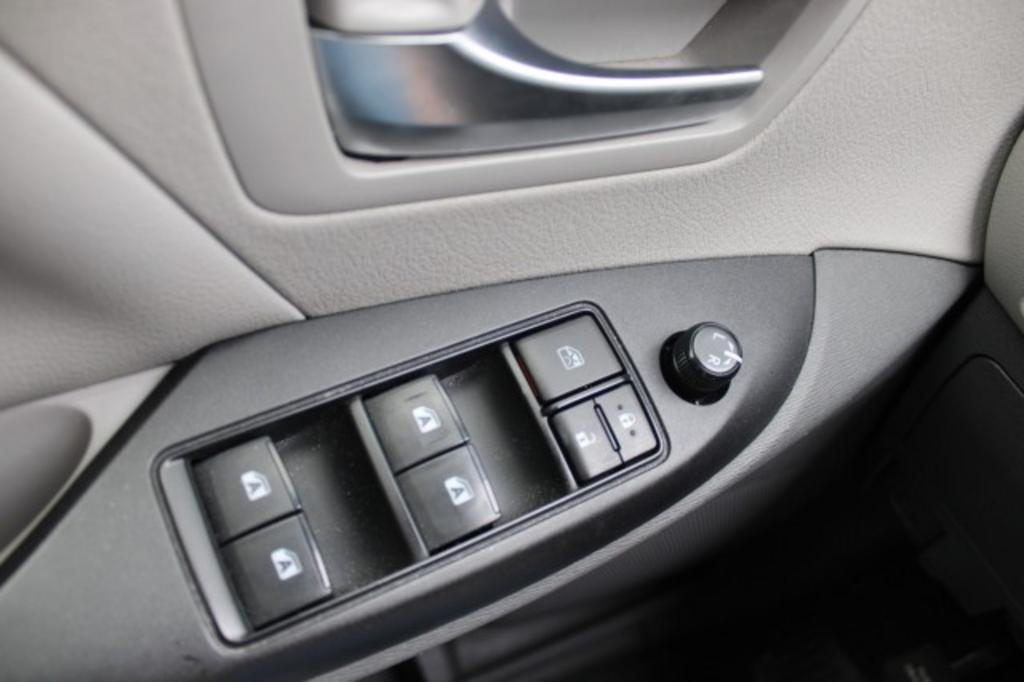 2019 Toyota Sienna - $25,988