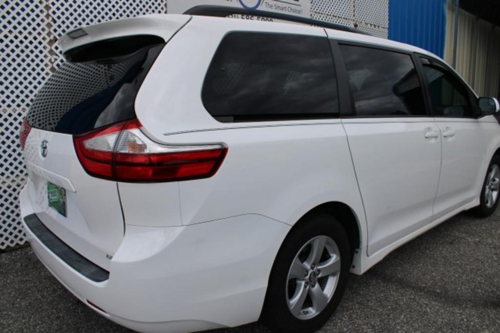 2019 Toyota Sienna - $25,988