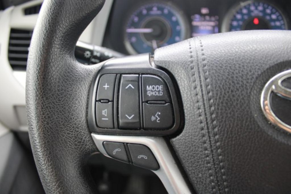 2019 Toyota Sienna - $25,988