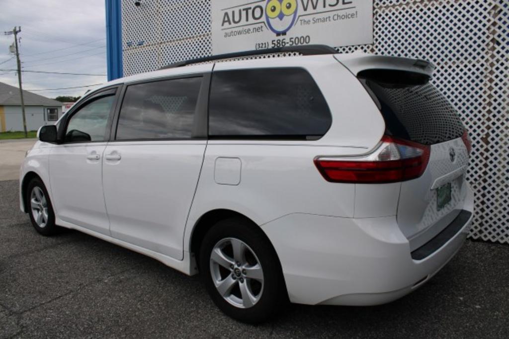 2019 Toyota Sienna - $25,988