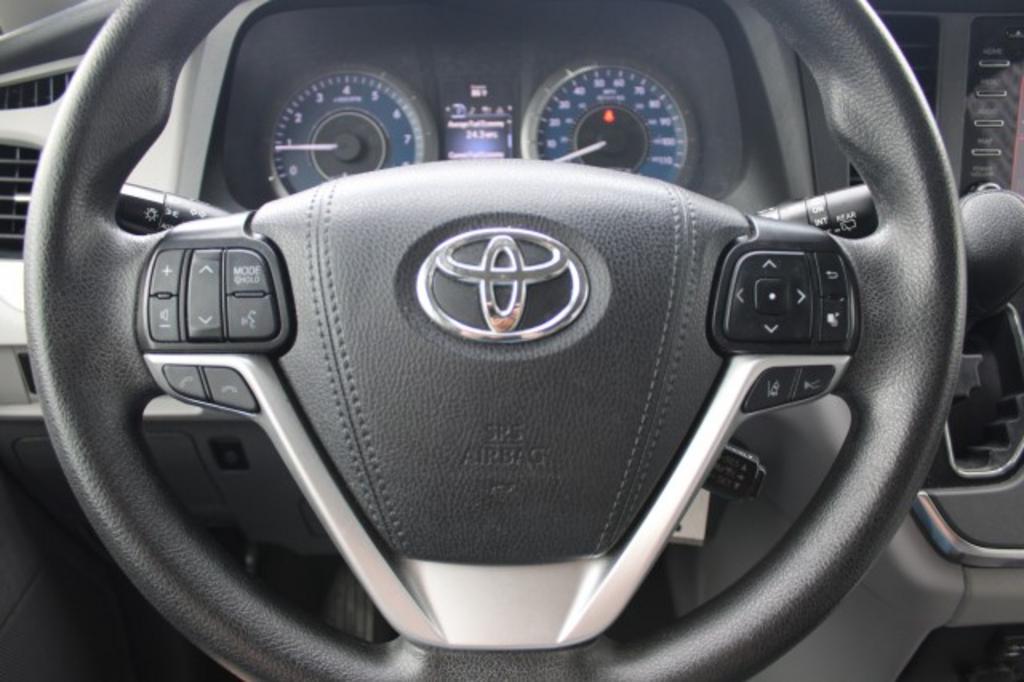 2019 Toyota Sienna - $25,988