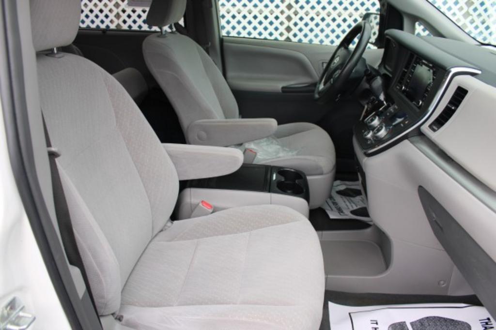 2019 Toyota Sienna - $25,988