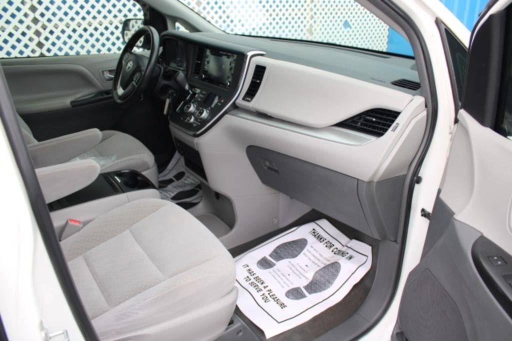 2019 Toyota Sienna - $25,988