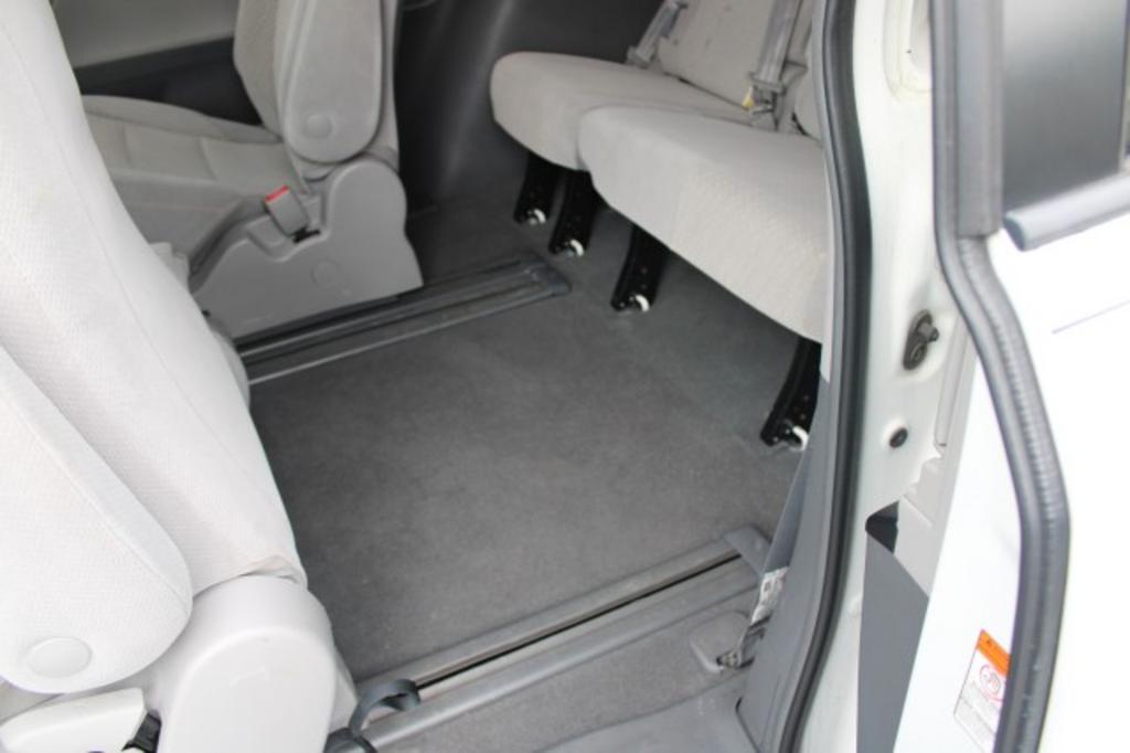 2019 Toyota Sienna - $25,988