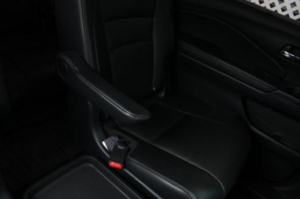 2017 Honda Pilot - $24,988